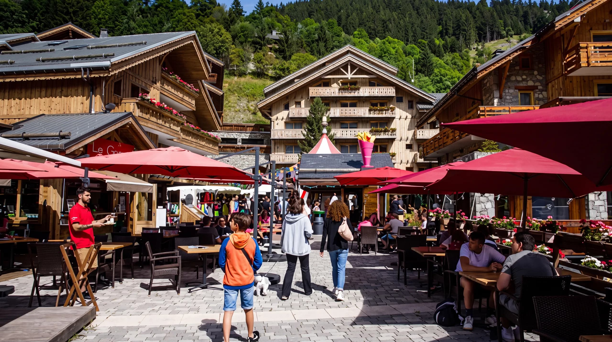 Méribel Centre en hiver, vue sur les pistes enneigées